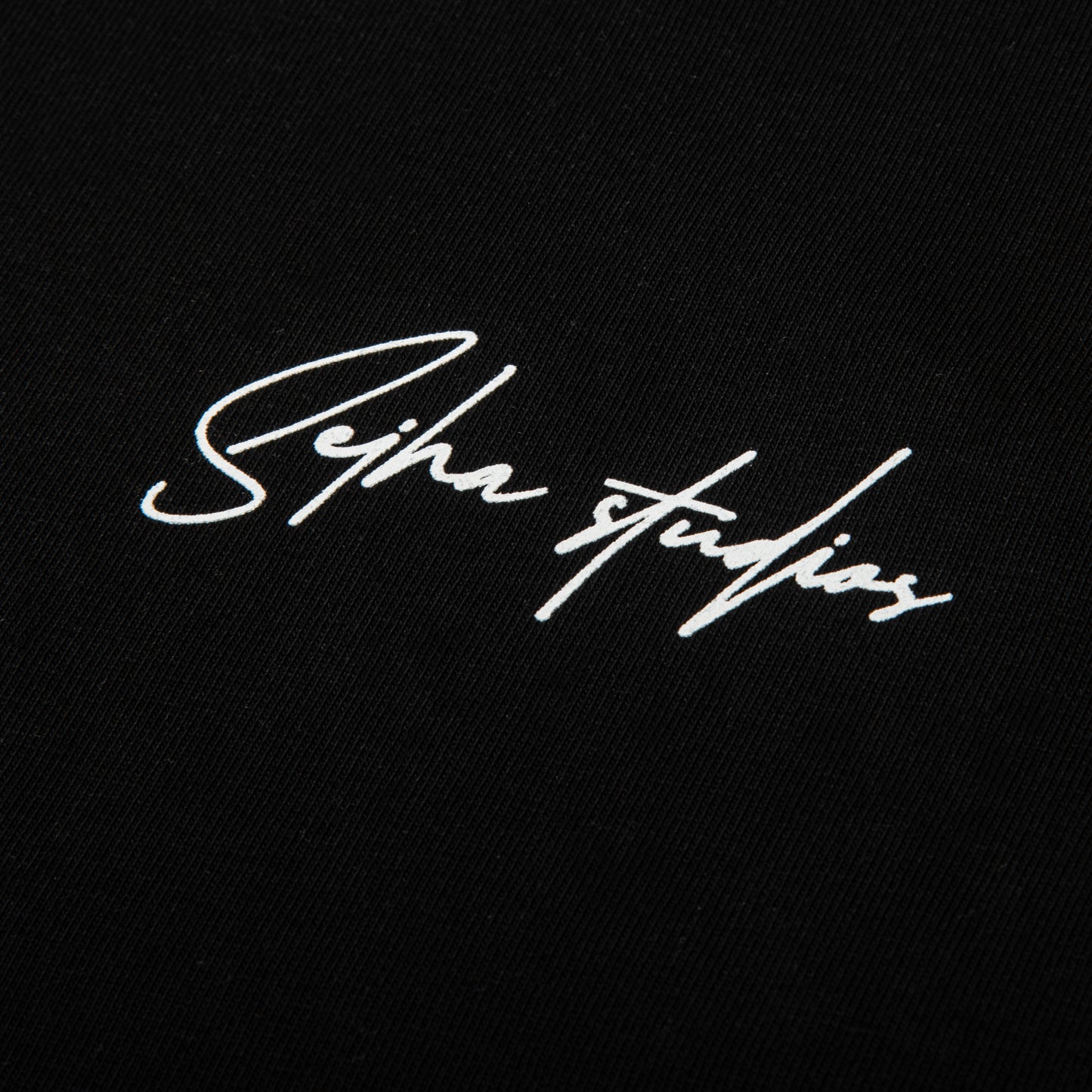 SEIHA STUDIOS – T-Shirt Oversize "Praying for the Plug" (Black)